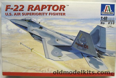 Italeri 1/48 Lockheed F-22 Raptor, 850 plastic model kit